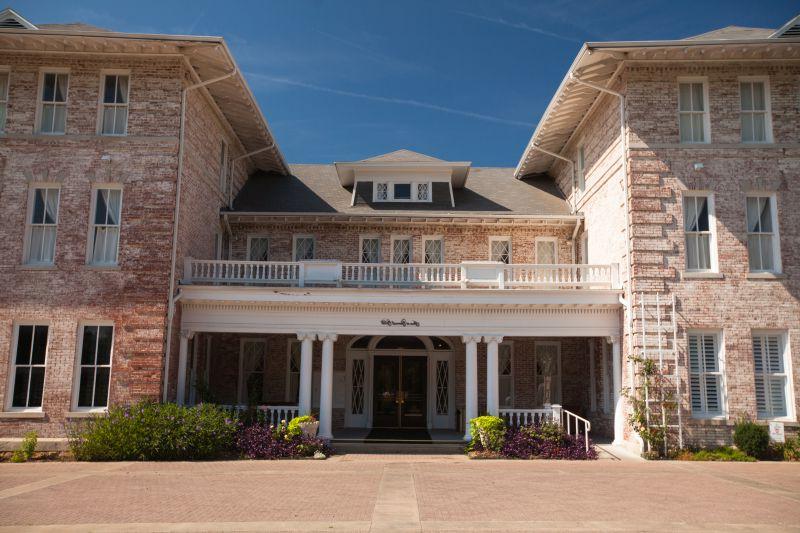 The Historic Inn at Carnall Hall offers the finest in gracious Southern accommodations at the front porch of the University of Arkansas.